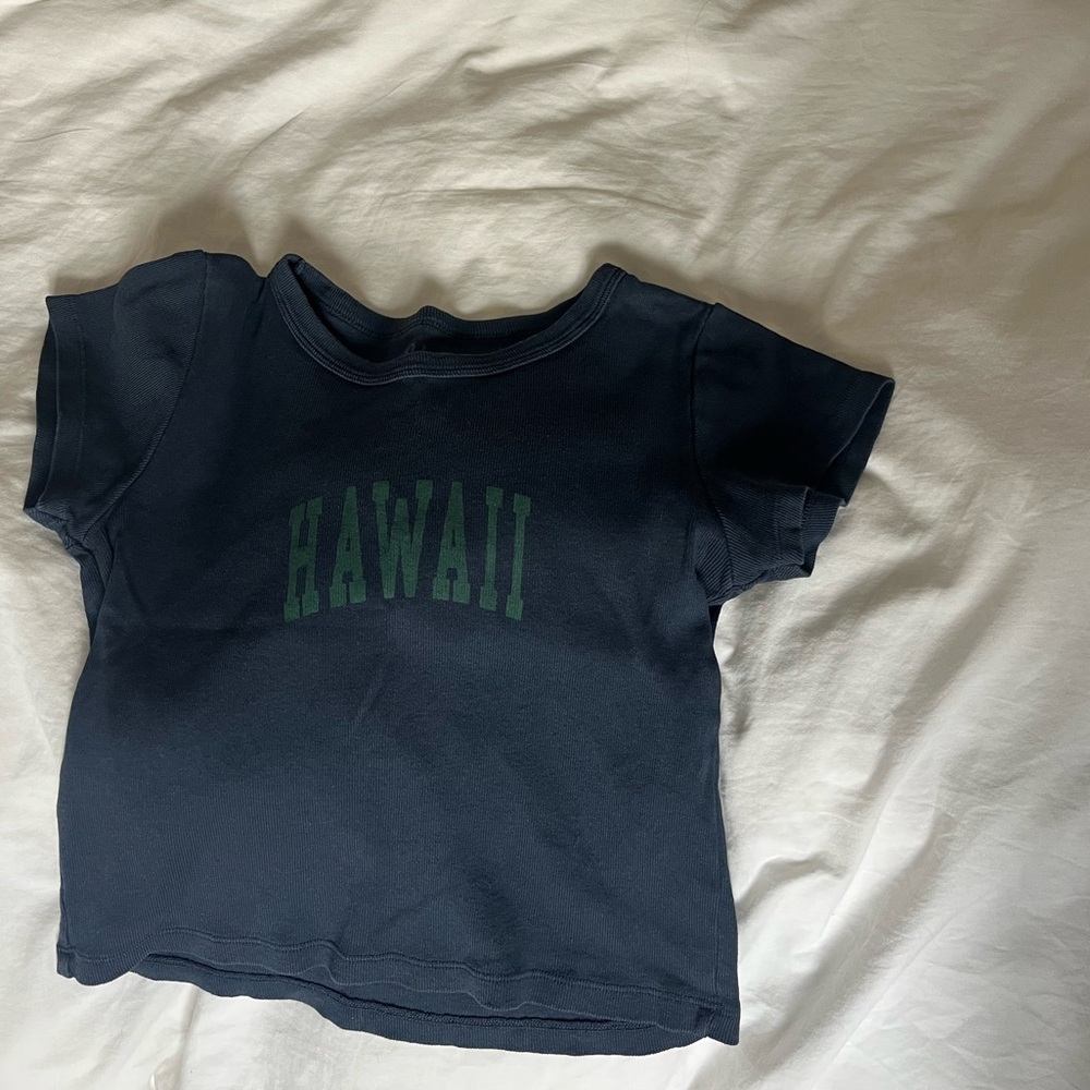 Brandy Melville Hawaï Navy Tee with Green Print